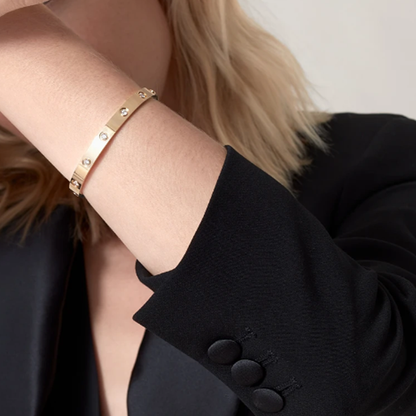 Ava 10-Diamond Bangle